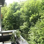 Nest Apartment *